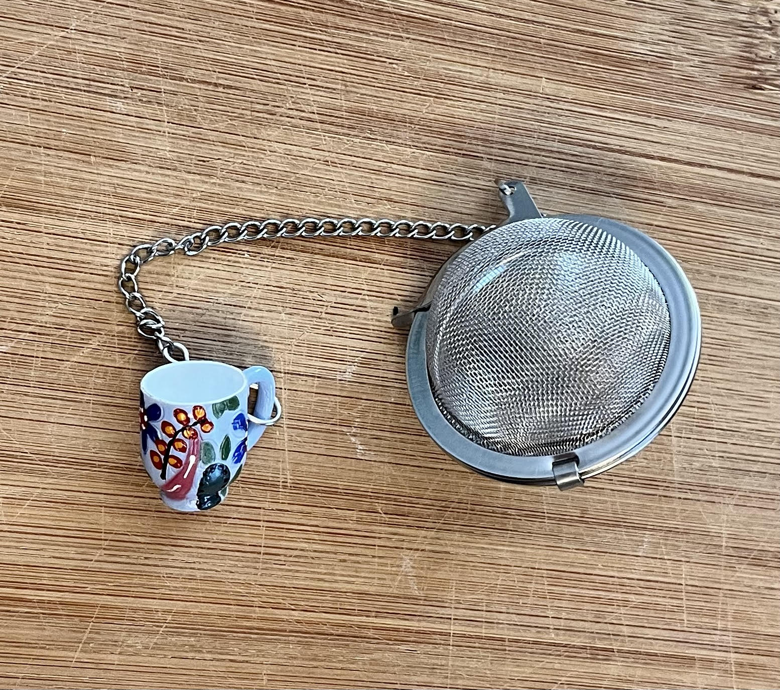 Banff Mesh Tea Ball Infuser with Charm – TL&T